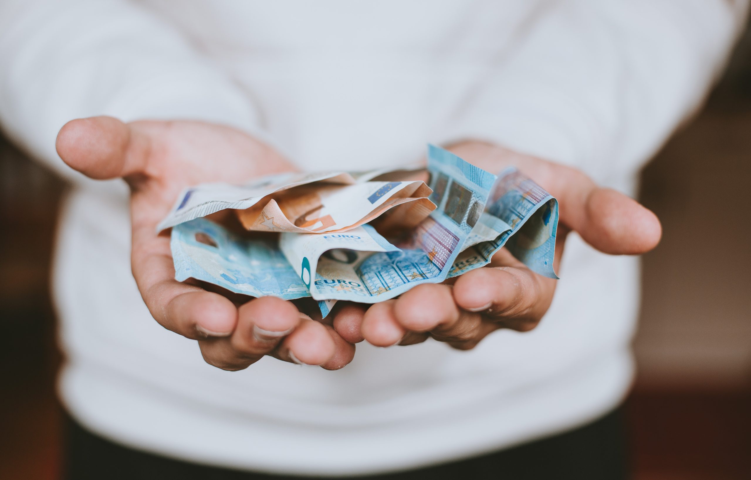 Conoscere la violenza economica 2a puntata: la povertà - Ladynomics