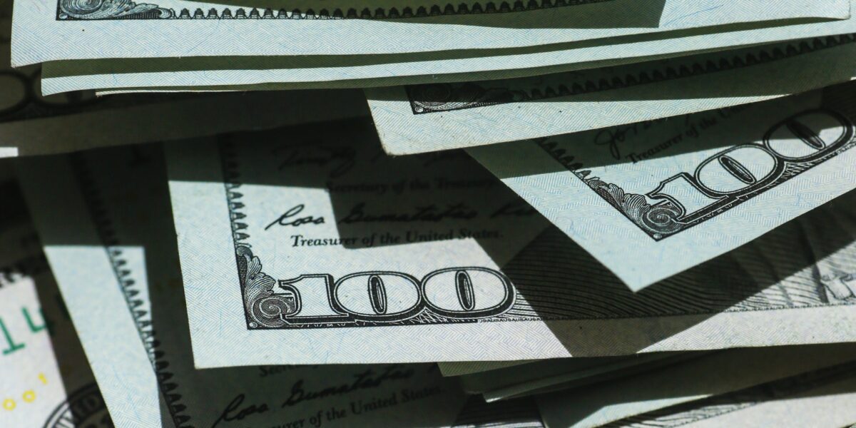 Immagine di banconote da 100 dollari